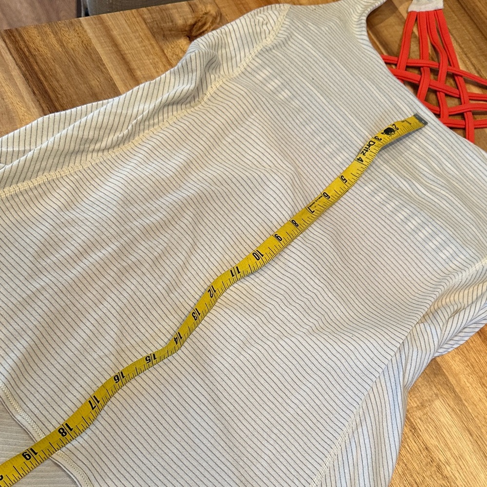 Lululemon WILD Tank Strappy Back Orange Black White Size 6 Built-In Bra - Picture 12 of 14